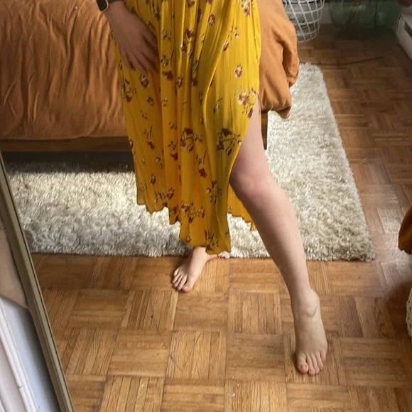 Dress - Picture 4 of 5